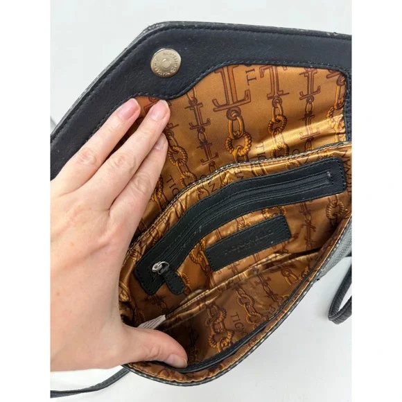 Tignanello Black Snakeskin Embossed Leather Crossbody Envelope Clutch Bag - Picture 7 of 11